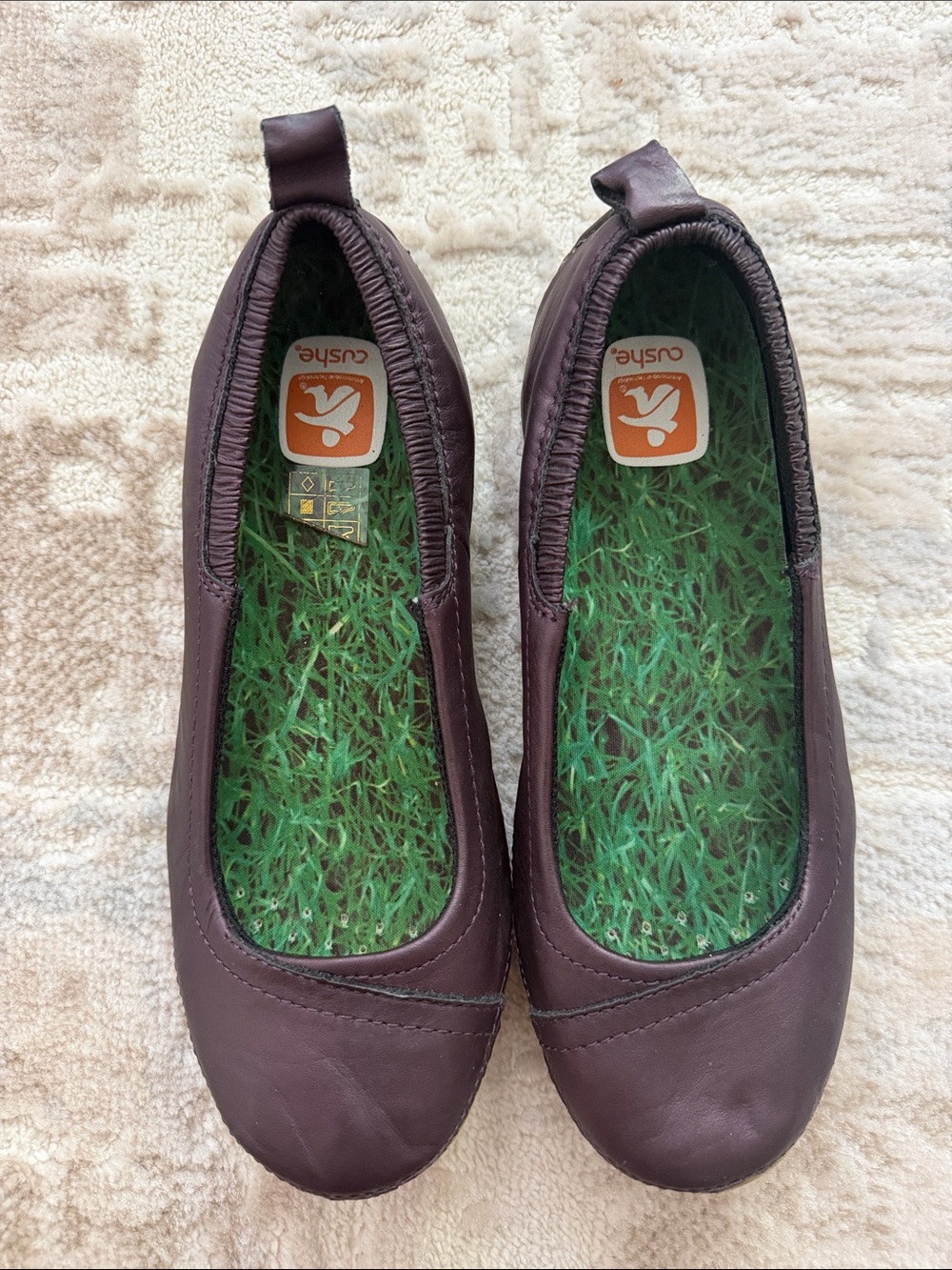 Cushe Women's Dark Brown Leather Slip-On Flats